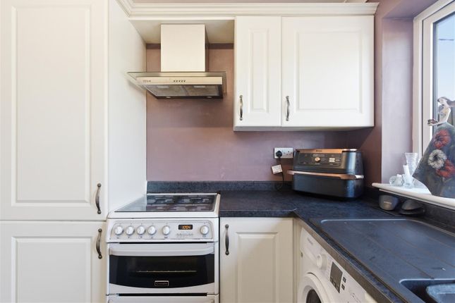 8 Chellsway, WITHERNSEA photo 3