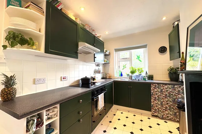 Property 1 of 7. Apartment, High Street, Hampton Hill Tw12