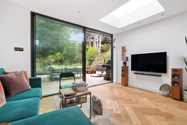 2, Carrington Road, Surrey photo 4