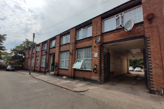 Thumbnail Flat to rent in Osborne Road, Leicester