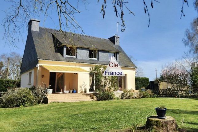 Detached house for sale in Le Trevoux, Bretagne, 29380, France