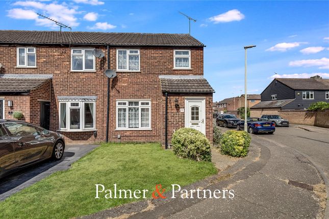 7, Peggotty Close, Essex photo 2