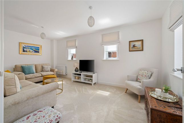 6 Tilekiln Lane, Chichester photo 2