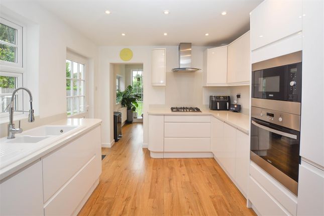 7, Albert Street, Brentwood photo 4