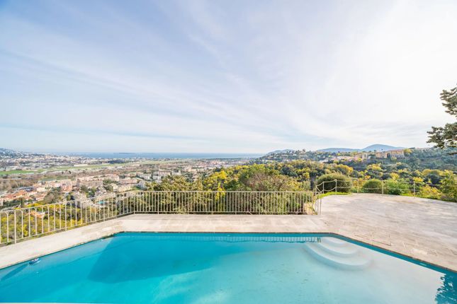 Thumbnail Villa for sale in Mandelieu La Napoule, Cannes Area, French Riviera