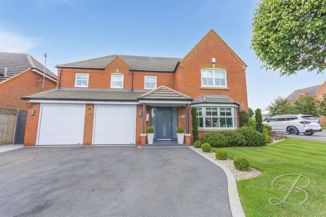 5 bed detached house for sale in Mayflower Court, Mansfield NG18