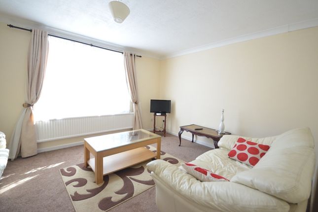 2, Blackthorn Street, London photo 2