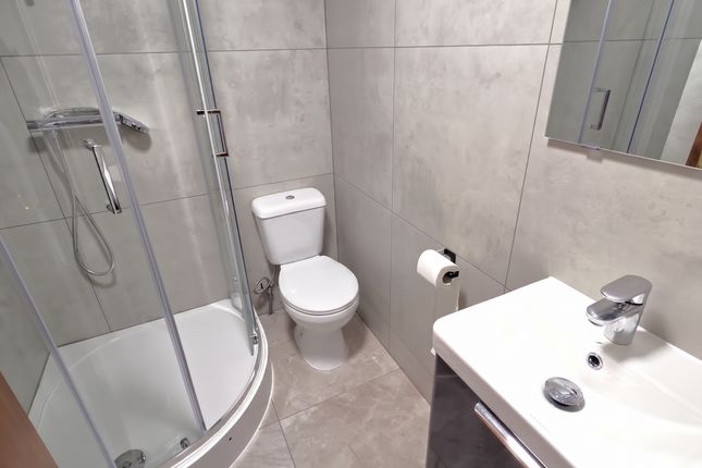 17 (Flat 9), Dennis Avenue, Wembley Park photo 4