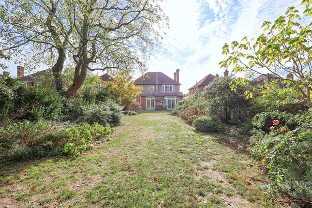 25, Belmont Close, North Uxbridge photo 3