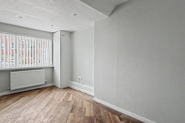 15, Trent Close, Widnes photo 4