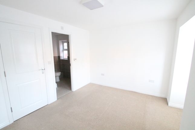 50, Bromley photo 5
