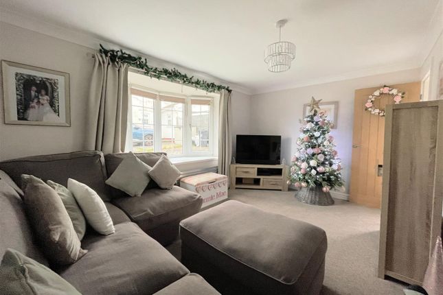 End terrace house for sale in Ridgewood Gardens, Cimla, Neath