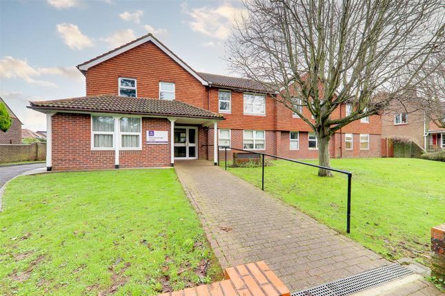 1-bed house on 30 Gainsborough Lodge, Worthing, £88,000