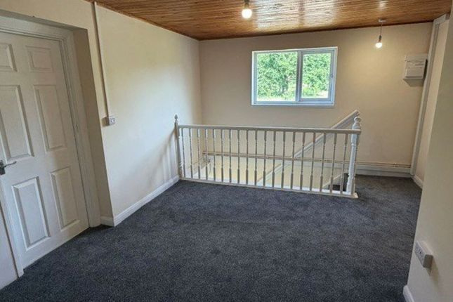 21, Ripley Walk, Corby photo 3