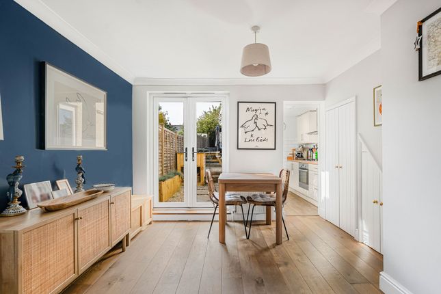 23 Railway Place, Hertford photo 3
