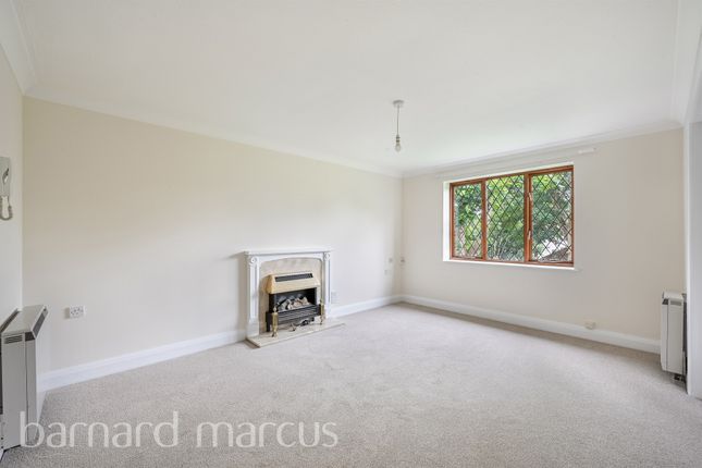 Flat 15, Church Court, 31, Monks Walk, Reigate photo 2