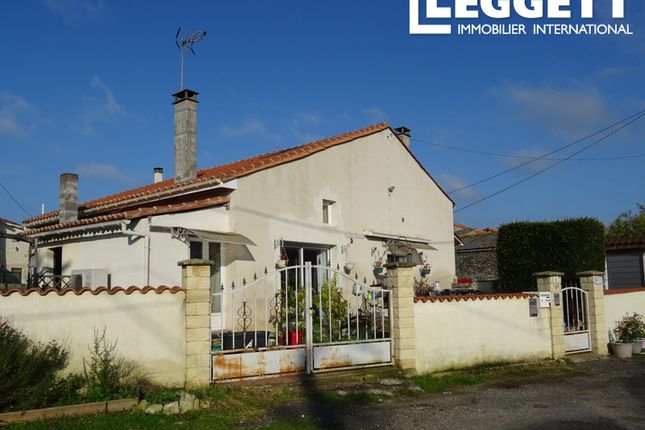 Villa for sale in 8 Route Des Carrières, Val-De-Bonnieure, Charente, Nouvelle-Aquitaine