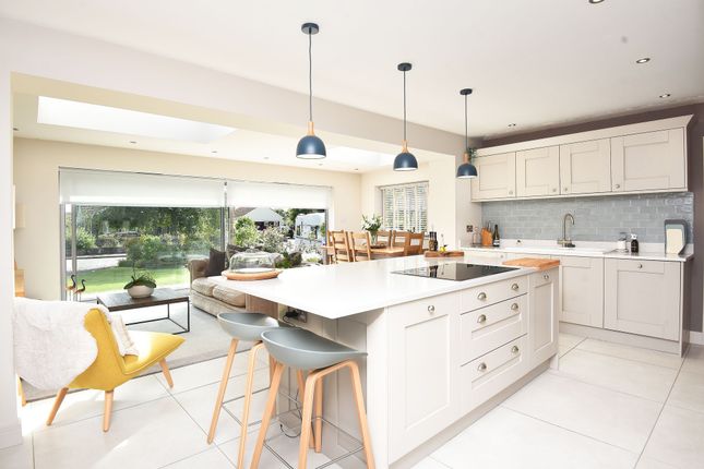 10 Lawnfield Road, Harrogate photo 2