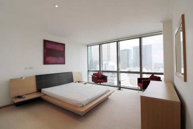 Flat to rent in No 1. West India Quay, Canary Wharf, London