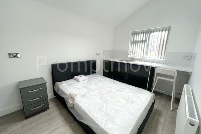 Thumbnail Property to rent in Stanford Road, Luton
