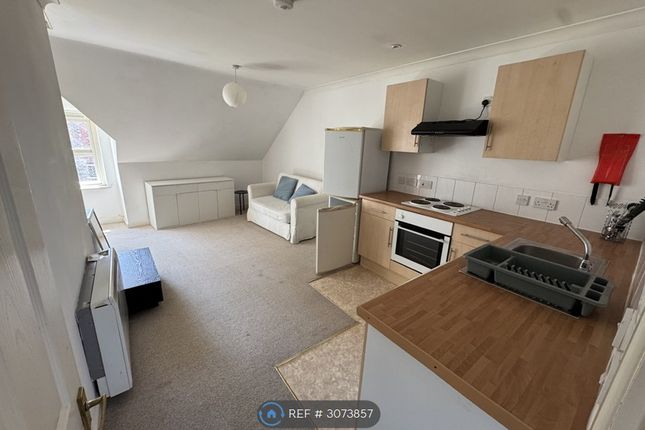 Studio flat on Flat, Quinnell Court Kent St, Portsmouth, £750/mo