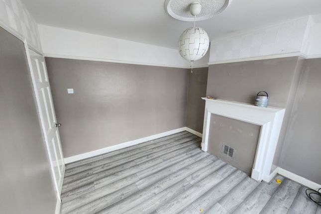 Thumbnail Terraced house to rent in Selbourne Road, Luton