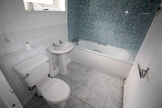 18, Poplar Street, Chester Le Street photo 5