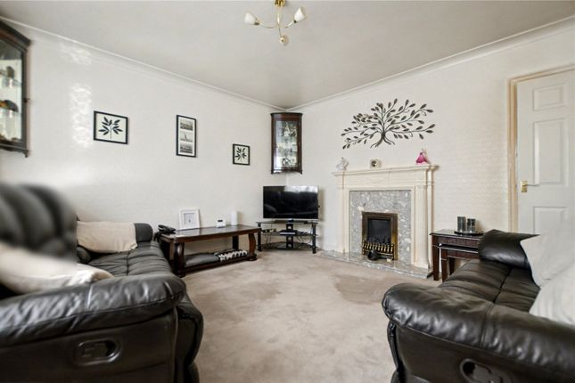 11, Lynton Avenue, Wakefield photo 2