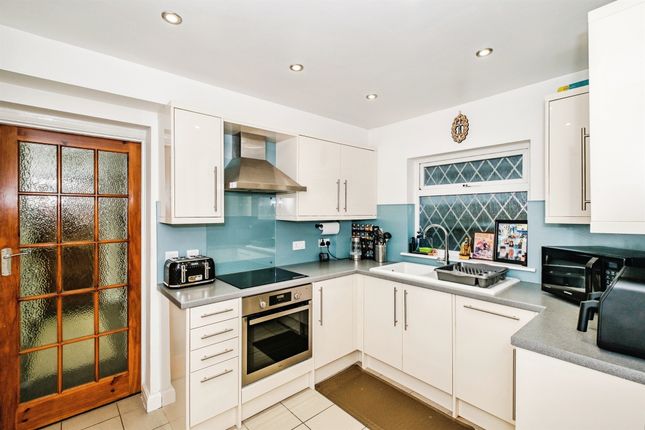 45, Upper Brighton Road, Lancing photo 2