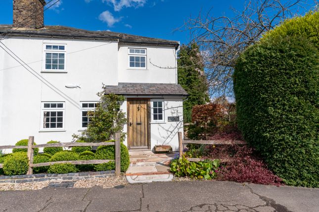 Cottage for sale in Coxtie Green Road, Pilgrims Hatch, Brentwood