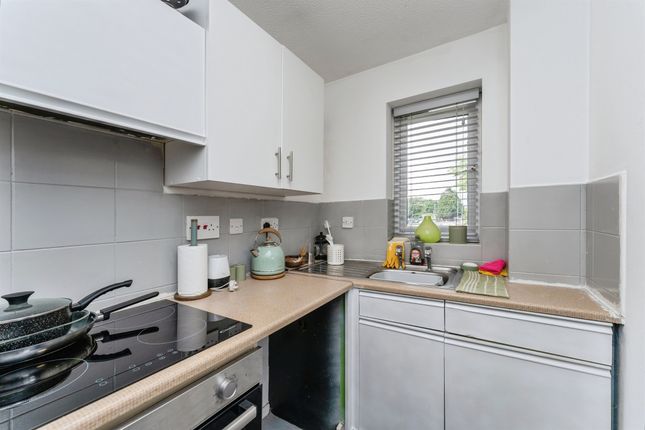 17, Wetherby Close, Chester photo 4
