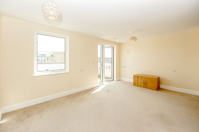 Flat 40, Lysander House Josiah Drive, Uxbridge photo 2