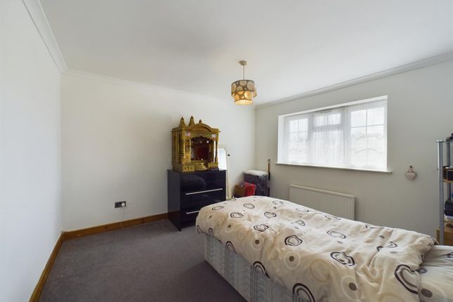 Terraced house for sale in Cherry Lane, Crawley