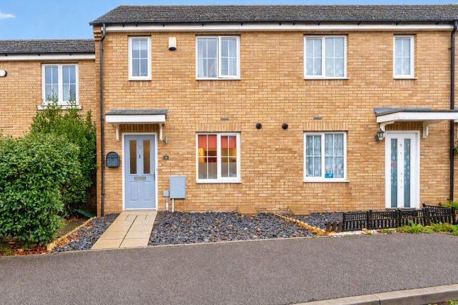 2-bed terraced on Dimmock Close, Bedfordshire, £290,000