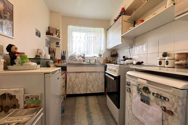 Flat for sale in Makepeace Road, Northolt