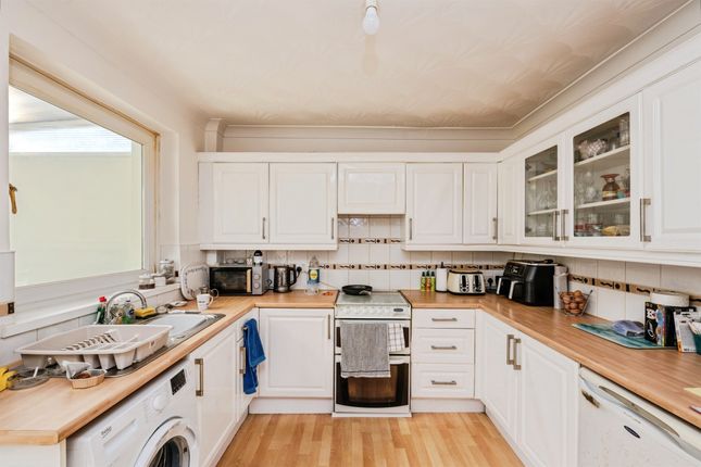 76, Brynamlwg Road, Swansea photo 4