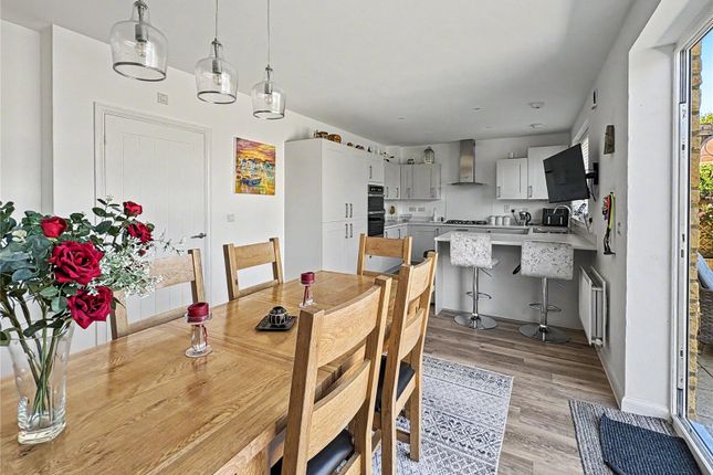 5, Vartenham Close, Sherborne photo 4