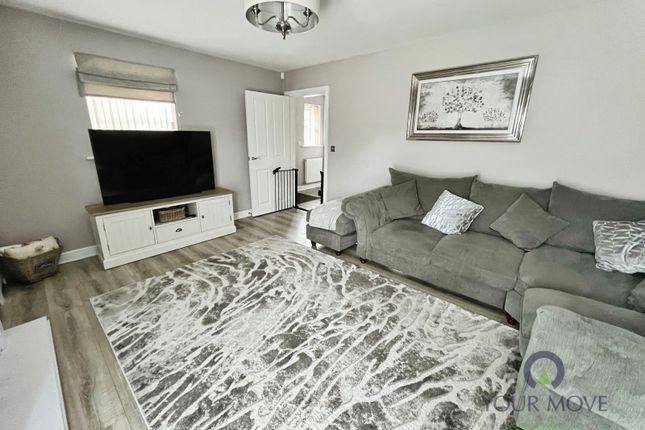 25, Parish Drive, West Midlands photo 3