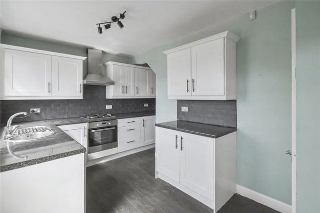98, Leysholme Crescent, West Yorkshire photo 2
