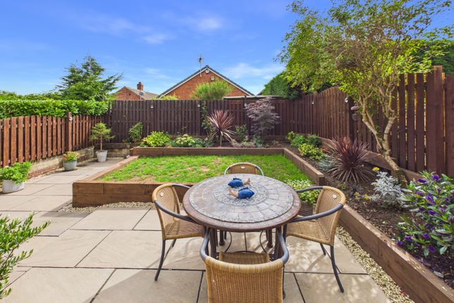9, Byron Close, Dronfield photo 3