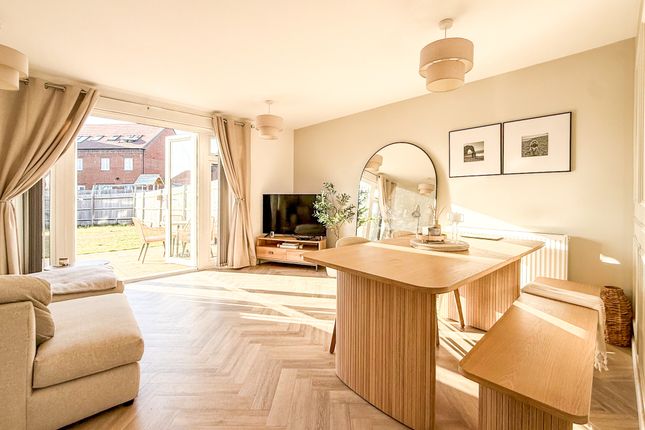 6, Blue Bird Way, Eastbourne photo 4