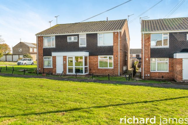 1-bed flat on Dryden Place, Royal Wootton Bassett, £175,000
