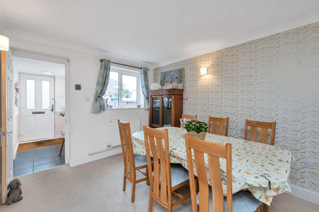 151 Burns Road, Royston photo 3