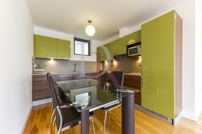 27 Hill House Apartments 124, Pentonville Road, London photo 4