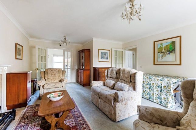 21, Ashcombe Court, Somerset photo 3