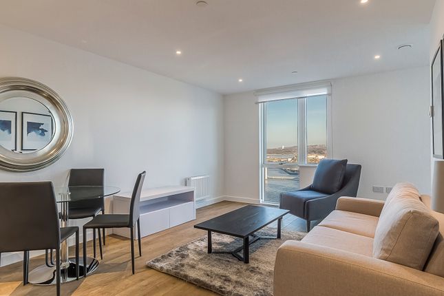 Thumbnail Flat to rent in Platinum Riverside, 15 Bessemer Place, London