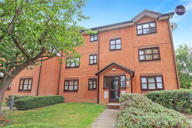Thumbnail Flat for sale in Argyle Court, King Georges Avenue, Watford