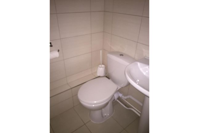 Flat 46/Kedleston Court, Norbury Close, Allestree, Derby photo 5