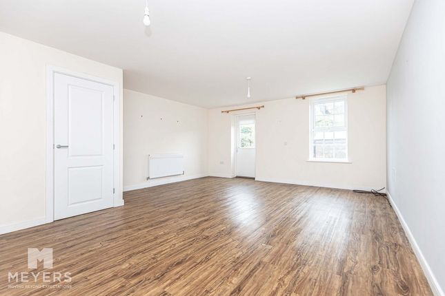 22, Arnwood Drive, Christchurch photo 2
