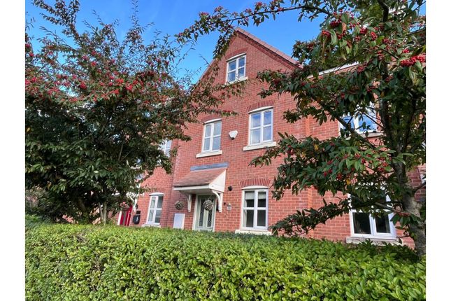 20, Phoenix Drive, Wrexham photo 5